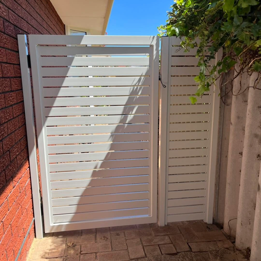 Close-up of aluminium slat profile used for Perth fencing